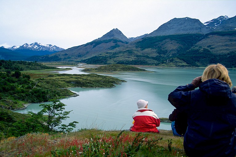 Aan land in het Beaglekanaal.