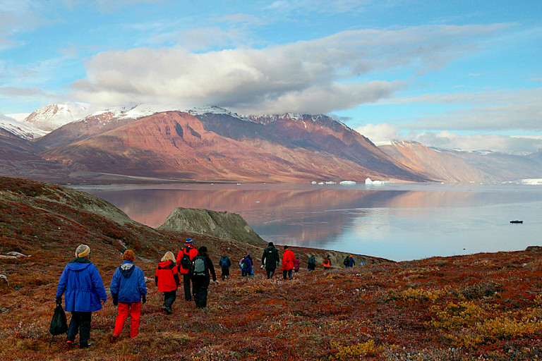 Wandelen op de toendra met een geweldig uitzicht.