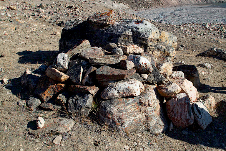 Begraafplaats uit de Thulecultuur op Eskimo Bugt