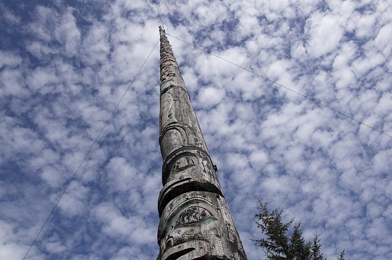 de 40 meter hoge totem in Kake