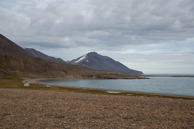 De verlaten nederzetting op Dundas Harbour.