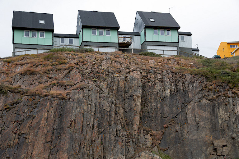 Huisjes op de klif in Sisimiut.