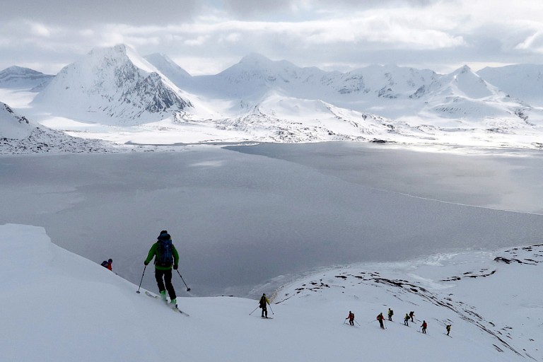 Skiën Noord-Spitsbergen. Foto: Massimo Candolini.