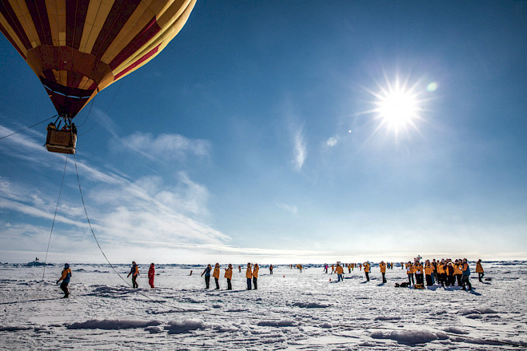 Op het ijs rond de Noordpool. Foto: Sam Crimmin.