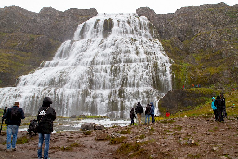 Fjallfoss of Dynjandi, een spektaculaire waterval op de Vestfjorden, IJsland.
