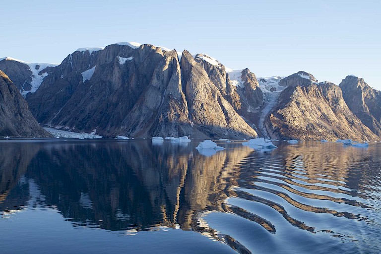 In de noordelijkere fjorden wordt door de mooiste passage gevaren