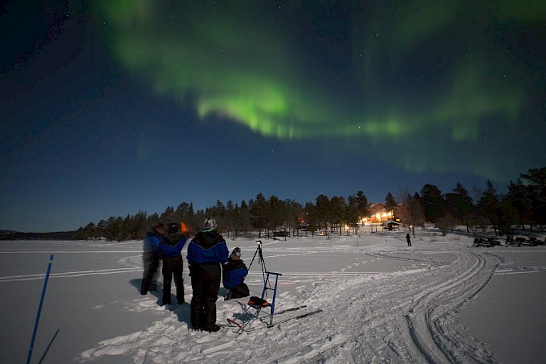 IJsvissen onder het noorderlicht.