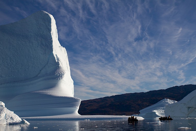 Sommige ijsbergen zijn echt immens.
