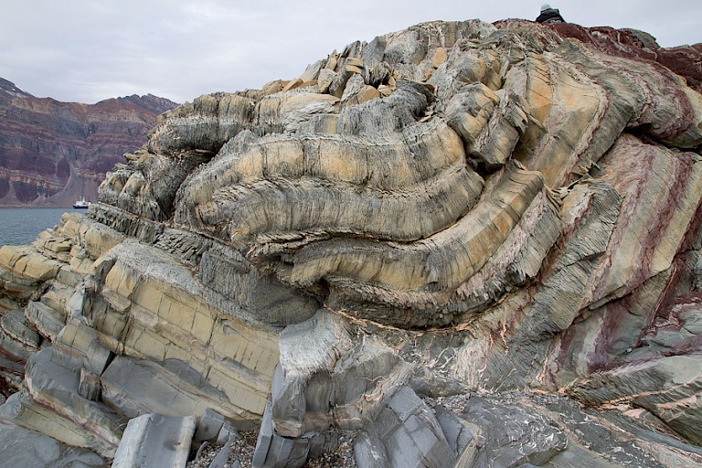 Bijzondere aardlagen op Gateau Point.