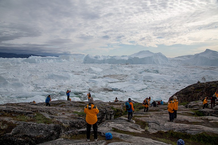 Wandeling met uitzicht op de Isfiord bij Ilulissat.