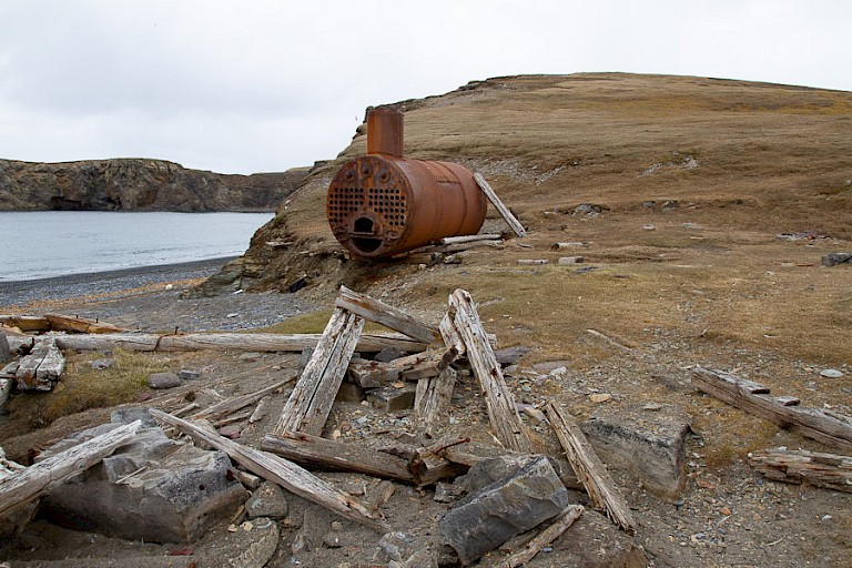 De stoomketel die de lier aandreef.