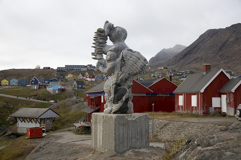 Beeld in Tasiilaq (Oost-Groenland)