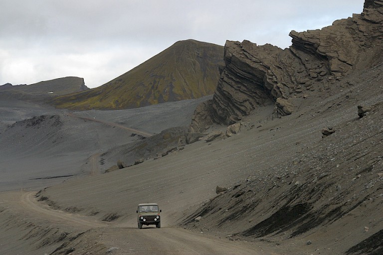 Het desolate landschap van Jam Mayen.
