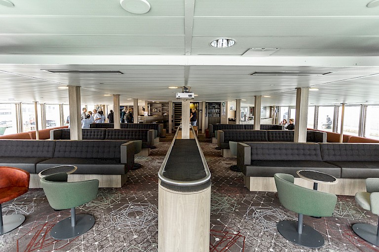 Lounge met panoramaramen