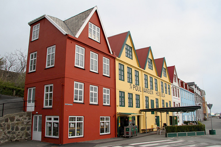 Kleurrijke huizen bij de haven van Tórshavn.