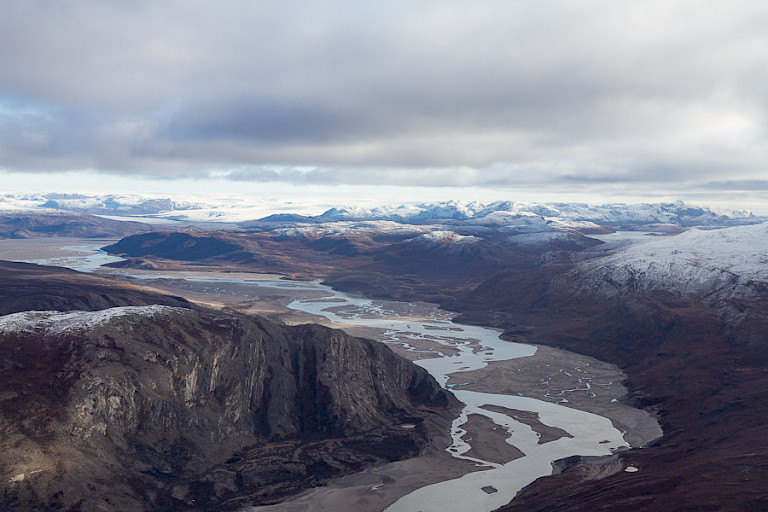 De Kangerlussuaq (Lange fjord) vanuit het vliegtuig gezien.