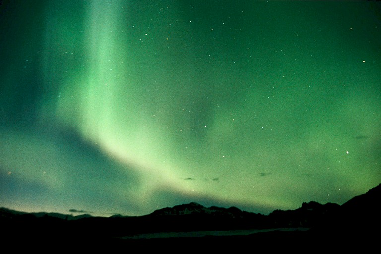 Noorderlicht (Aurora borealis) boven IJsland.