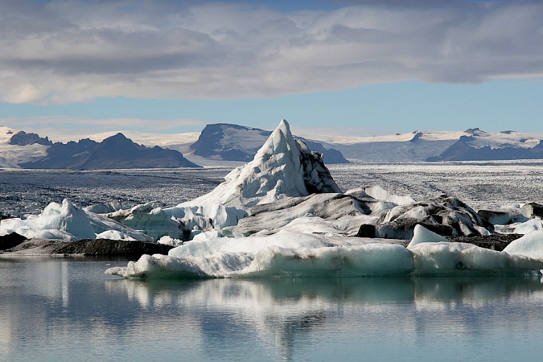 IJsbergen in de Jökulsárlón, het gletsjermeer aan de zuidkust van IJsland.
