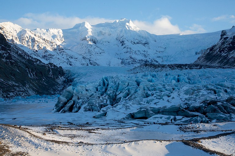 De gletsjertong van de Svinafellsjökull.