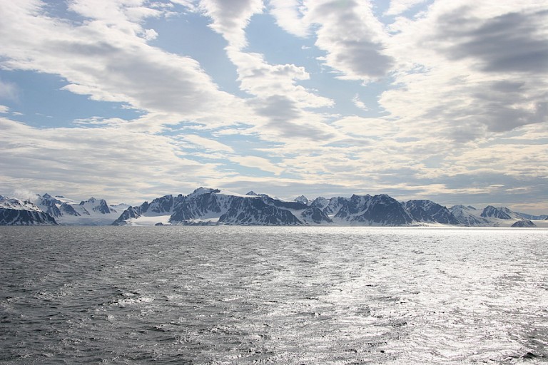 De noordwestkust van Spitsbergen.