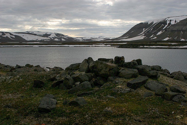 Uitzicht vanaf Gåshamna in Hornsund.