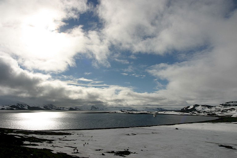 Whalers Bay, het kratermeer in Deception