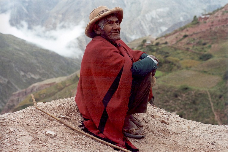 Onderweg en in de kleine dorpjes kunt u afstammelingen tegenkomen van de Quechua-indianen.